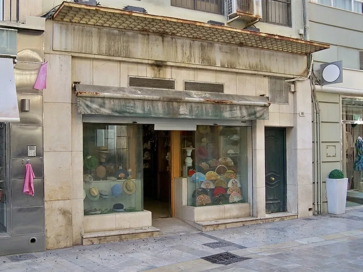 Ravalement de façade commerciale dans le Gard