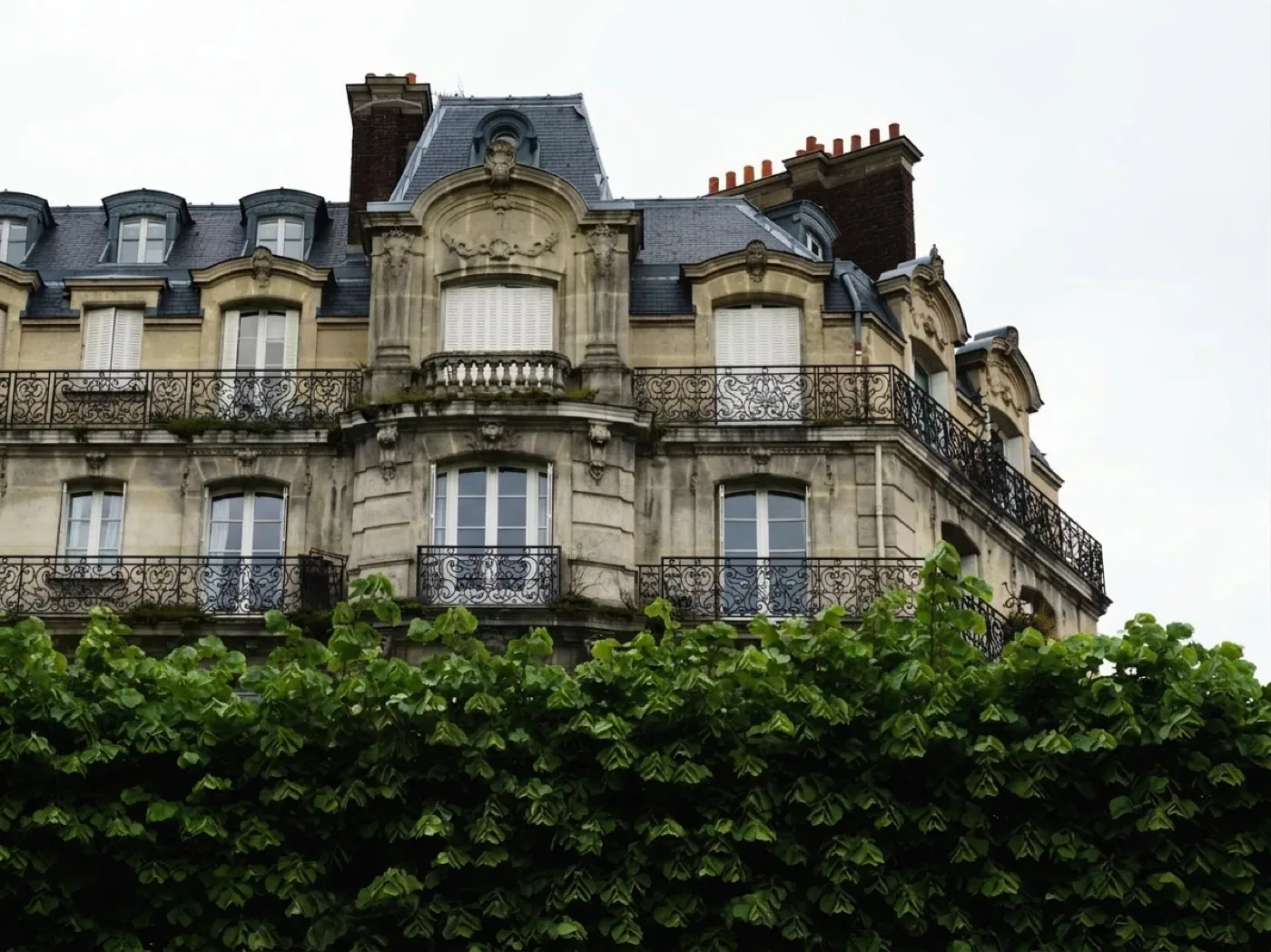 Ravalement de façade en pierre dans le Gard